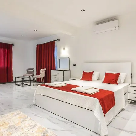 Ulugol 4 Bedroom 7343 * Καλκάν