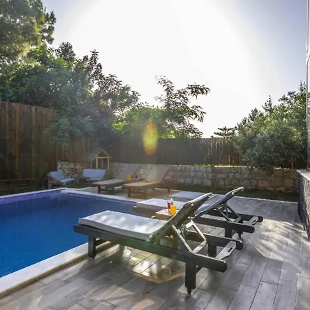 Ulugol 4 Bedroom 7343 * Καλκάν