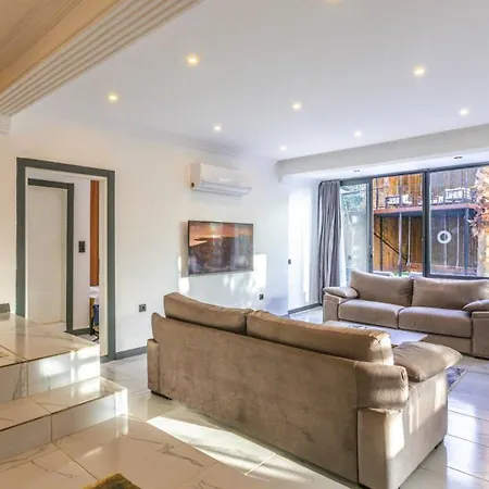 Ulugol 4 Bedroom 7343