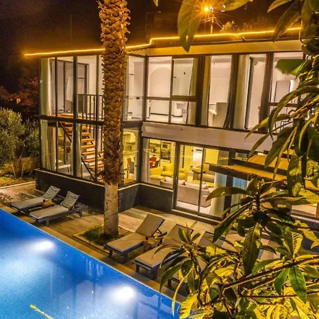 Ulugol 4 Bedroom 7343